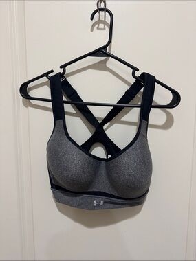 Women’s Under Armour Gray and Black Cross-Back Sports Bra, 32DD